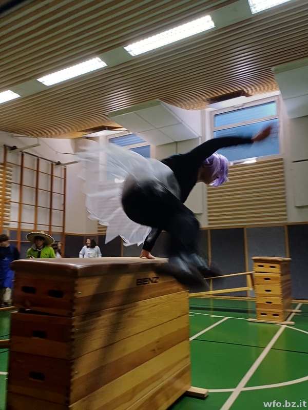 motion_photo_2823384105713916475